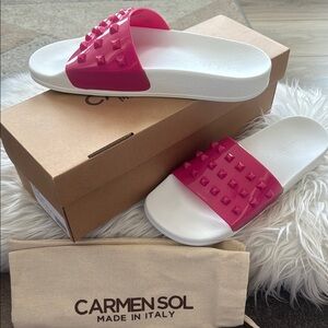 Carmen Sol Pink and White Slides
